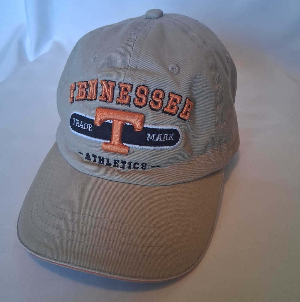 Tennessee Volunteers- Youth One Size. 100% Cotton, Velcro Back Cap.